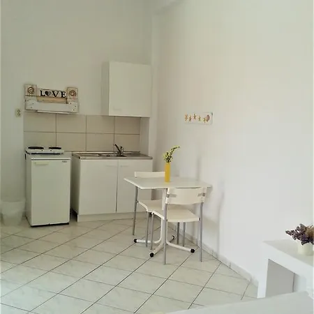 Anemelia Apartment Vari (Syros)