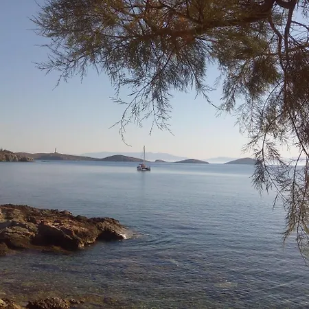 Apartment Anemelia Vari (Syros)